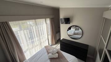 Kabin | 2 kamar tidur, Wi-Fi gratis, dan seprai linen