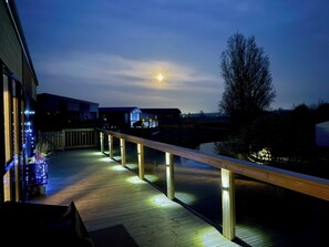 Cabin | Terrace/patio - Tranquil Malton Lodge Retreat (Malton)