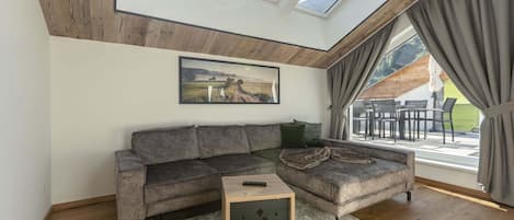 Apartment | Living area