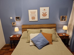 2 chambres, fer et planche à repasser, Wi-Fi, draps fournis