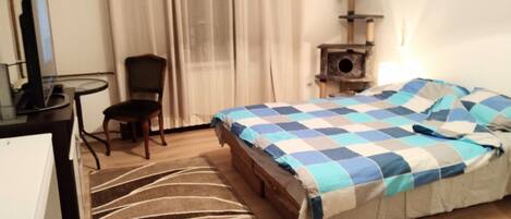 1 bedroom, iron/ironing board, WiFi