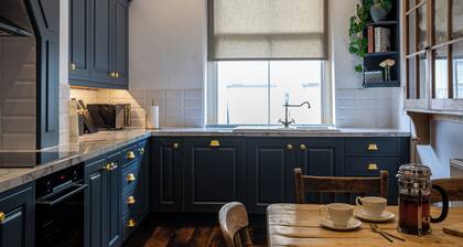 Beautifully restored townhouse in the heart of Sherborne