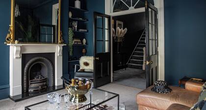 Beautifully restored townhouse in the heart of Sherborne