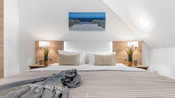 2 chambres, bureau, fer et planche Ă repasser, lit parapluie