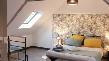 3 slaapkamers, een strijkplank/strijkijzer, reisbedje, wifi