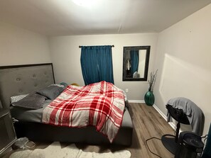 4 bedrooms, iron/ironing board, free WiFi, bed sheets - Cliffwood Villa - 4 Bedroom House (Cliffwood)