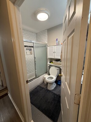 House | Bathroom | Separate tub and shower, deep soaking tub, hair dryer, towels
