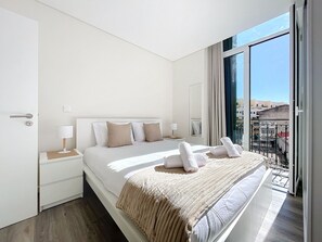 Iron/ironing board, travel crib, free WiFi, bed sheets - Coralina Loft by Atlantic Holiday (Funchal)