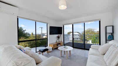 Iconic Beach House on Bruce Inverloch