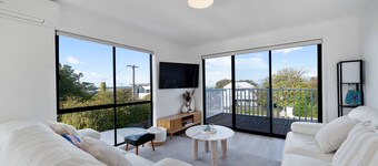 Iconic Beach House on Bruce Inverloch