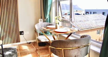 Yellow Couch Studio Apartment Strand,Cape Town with 1 KingBed, WiFi access
