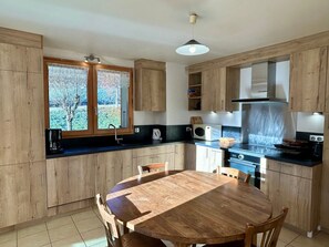 Kühlschrank, Geschirrspüler