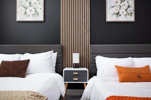 2 habitaciones, tabla de planchar con plancha, cuna de viaje y wifi