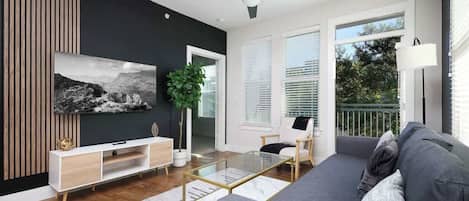 Televisión, oficina