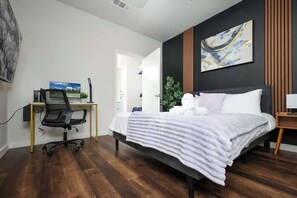 1 soverom, strykejern/-brett, reiseseng for barn og wi-fi