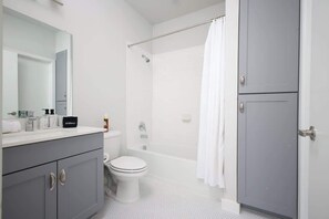 Regadera y secadora de cabello 