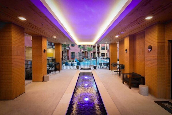 Interior - Cozy 2BR w/ Pool, Gym-Best NYE Fireworks View! (San Antonio)