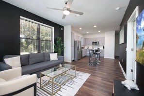 TV, offices - 2BR Escape-Best NYE Fireworks View! Near Towers (San Antonio)