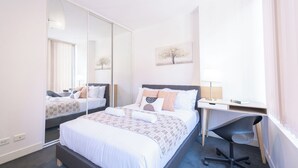 2 Schlafzimmer, Schreibtisch, Bügeleisen/Bügelbrett, kostenloses WLAN
