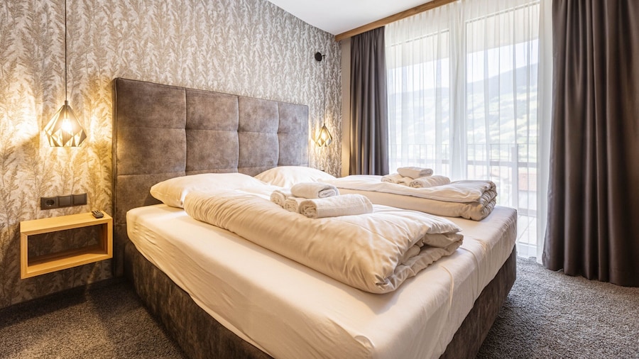 Apartment in Fugen With Balcony