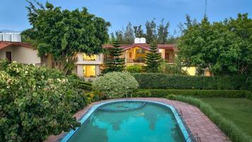 House | Pool | Outdoor pool