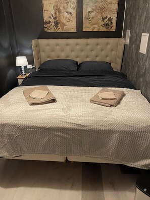 2 bedrooms, travel crib, WiFi, bed sheets