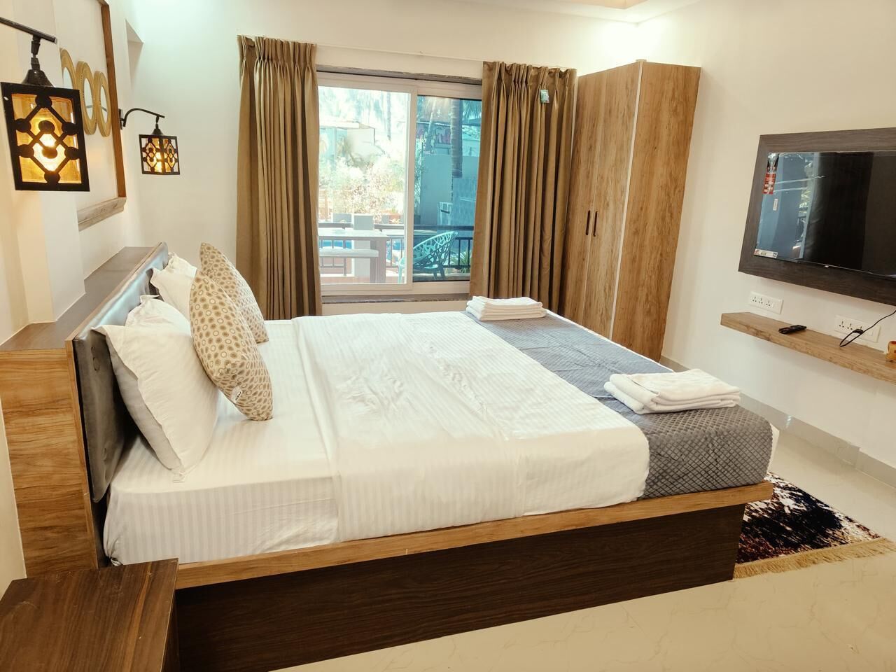 Couette en duvet d'oie, matelas Select Comfort, minibar