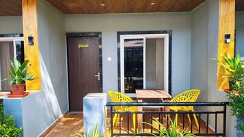 Deluxe Double Room, Pool View | Terrace/patio