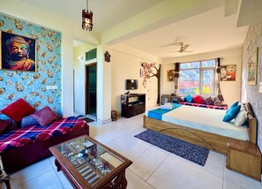 3 slaapkamers, een strijkplank/strijkijzer, wifi, beddengoed