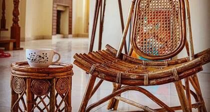 Entair 3BHK-Bedroom House in Kasauli with Bonfire WiFi, Terrace