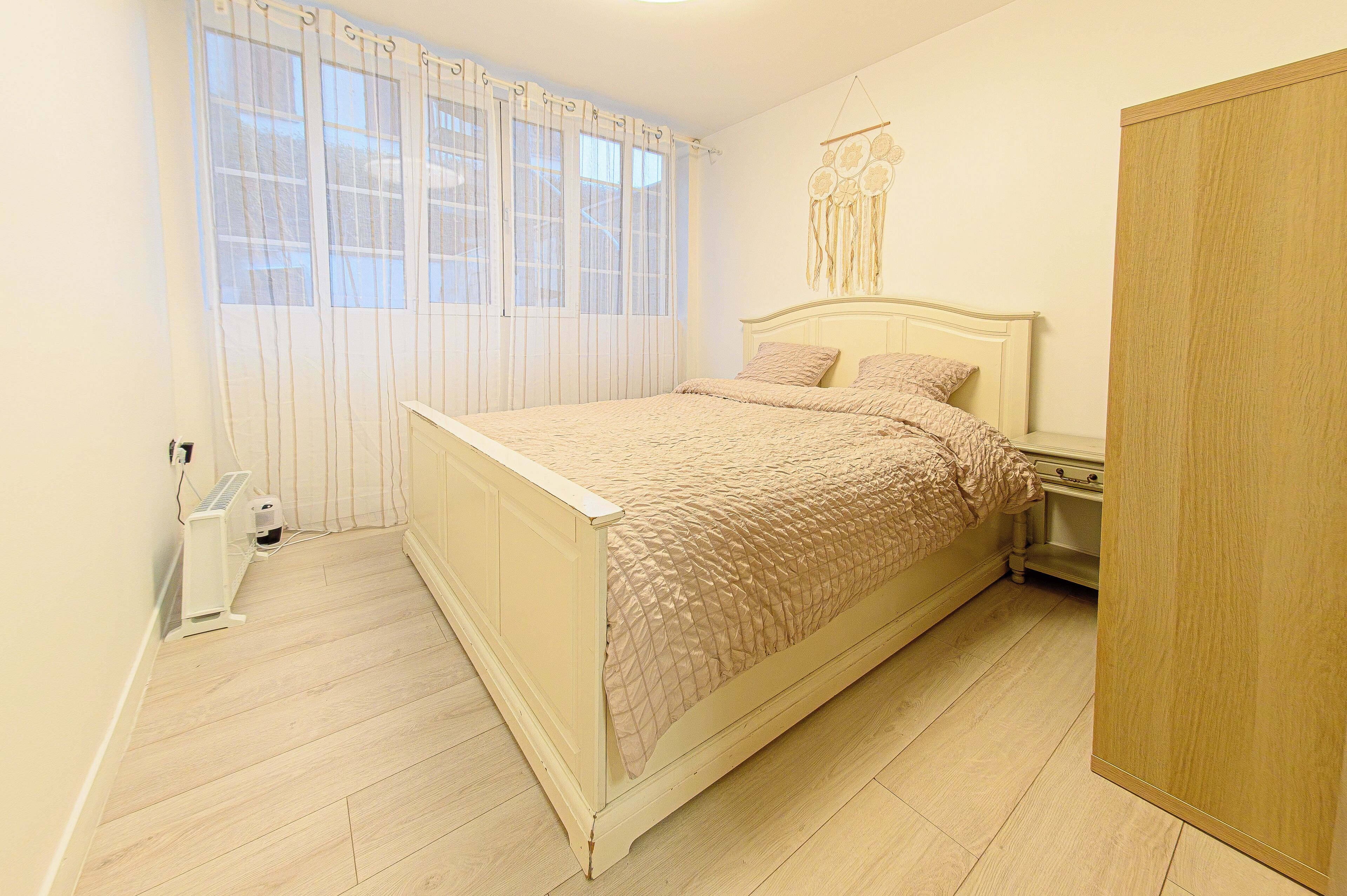 1 chambre, fer et planche à repasser, Wi-Fi, draps fournis