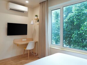 スタンダード ダブルルーム | セーフティボックス (室内)、デスク、ノートパソコン用作業スペース、アイロン / アイロン台