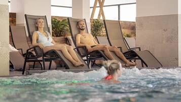 Apartment | Pool | Outdoor pool