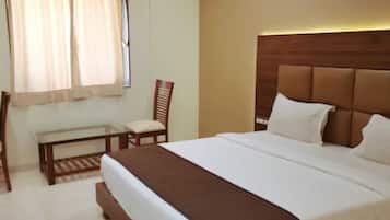 Superior Double Room | Desk, laptop workspace, free WiFi
