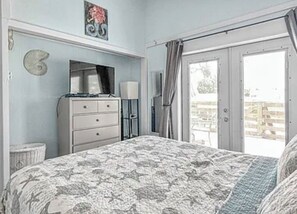 2 bedrooms, iron/ironing board, WiFi, bed sheets - Charming 2-bedroom house with WiFi and AC in tranquil Port St. Joe (Port St. Joe)