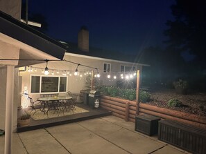 屋外ダイニングエリア