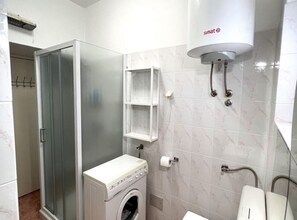 Appartement | Salle de bain | Séchoir à cheveux