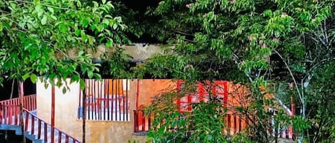 Mặt tiền nơi lưu trú