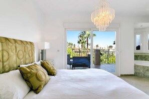 5 bedrooms, iron/ironing board, WiFi, bed sheets