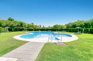 Outdoor pool - Villa Jacqueline luxurious , spacious peaceful haven near beach 🏖 and golf ⛳  (AN)