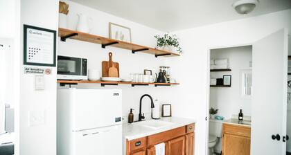 Maple House-1 Bedroom, 1 Bath-Private, Centrally Located