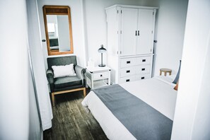 1 Schlafzimmer, Bügeleisen/Bügelbrett, Reisekinderbett, kostenloses WLAN