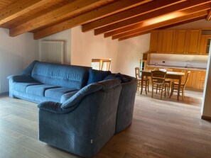 Apartment | Living room - Nice Apartment Villa in Limone Sul Garda (Limone sul Garda)