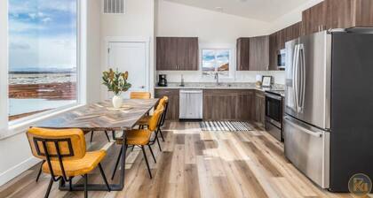 Primrose Loft Hideaway l Pool I Pickleball