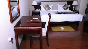 In-room safe, individually decorated, individually furnished, desk