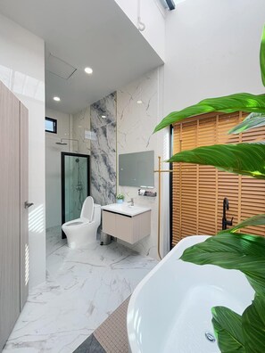 Studio Exécutif, vue établissement | Salle de bain