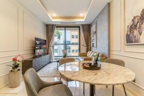 Deluxe studio, balkon, uitzicht op de stad | Uitzicht vanuit de kamer