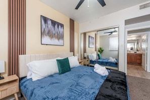 2 室のベッドルーム、アイロン / アイロン台、旅行用ベビーベッド、WiFi (無料)