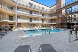 Pool - Snug 2BR-Pool Pkng, Near ASU, Mill Ave&Cmelbck Mtn (Tempe)