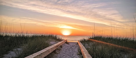 Sillas reclinables de playa, toallas de playa